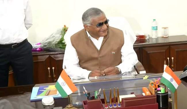 will-remain-on-fixed-priority-for-highways-says-vk-singh
