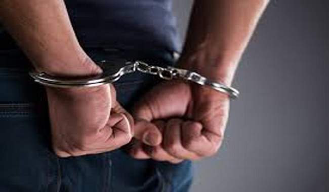 two-persons-arrested-for-stealing-paper-rolls-from-a-warehouse-in-alipore