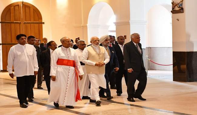 pm-narendra-modi-visits-bombed-sri-lanka-church-pays-homage