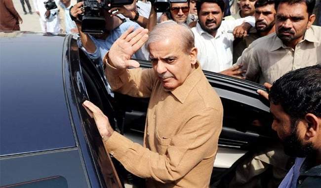 shahbaz-sharif-returned-to-pakistan-from-london-workers-welcomed