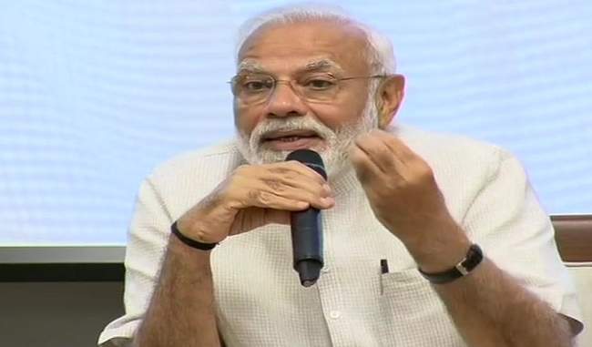 ministries-should-focus-on-making-life-easier-for-common-people-pm-modi