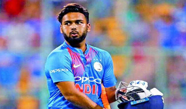 rishabh-pant-joins-indian-team-as-cover-of-injury-dhawan