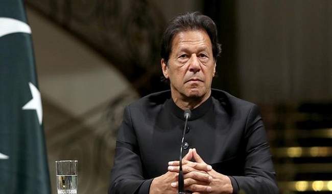 imran-khan-vows-to-after-thieves-responsible-for-pakistan-s-economic-woes