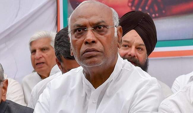 kharge-tells-congress-leaders-to-unite