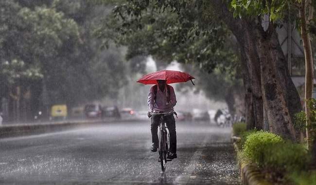 meteorological-department-expressed-monday-the-possibility-of-light-showers-in-delhi