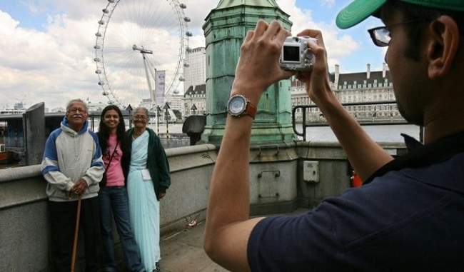 number-of-indian-tourists-going-abroad-will-be-up-to-20-lakh-by-2020-report