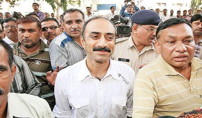 former-ips-officer-sanjeev-bhatt-gets-life-imprisonment-in-custody