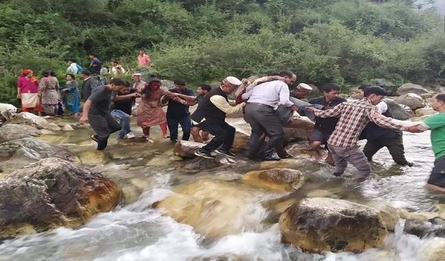 bus-accidental-bus-accident-in-himachal-kullu-32-people-killed-and-28-injured