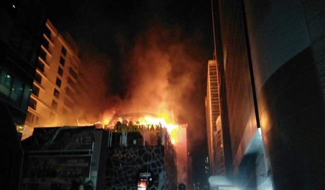 fire-in-a-multi-storey-building-in-mumbai-15-people-have-trouble-breathing