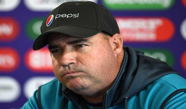 pakistan-coach-mickey-arthur-wanted-to-commit-suicide-after-losing-to-india