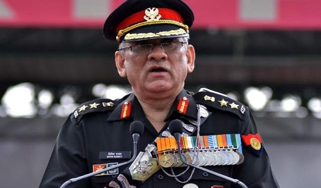 army-chief-asks-kashmiri-students-to-help-create-peaceful-atmosphere