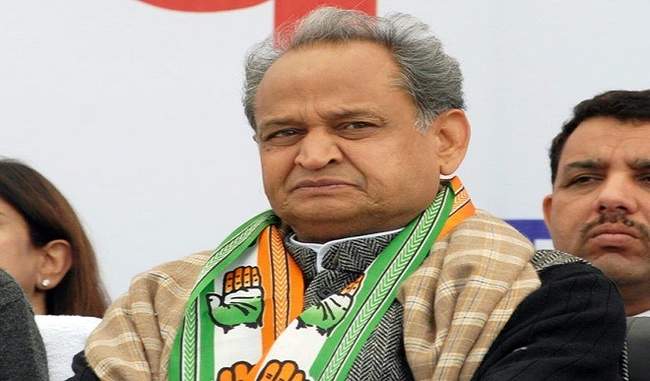 ashok-gehlot-congratulated-sonia-gandhi-on-choosing-the-leader-of-parliamentary-party