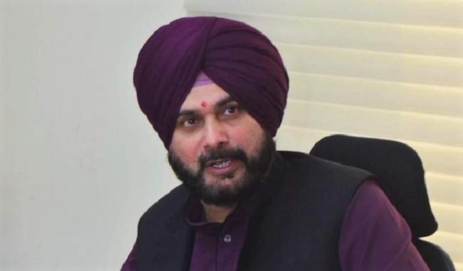 does-navjot-singh-sidhu-have-a-perpetual-problem-with-his-captains