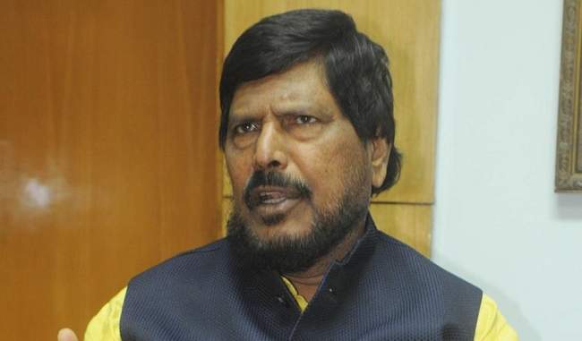 Athawale aiming at Shiv Sena said Ram temple building of Uddhav will not affect