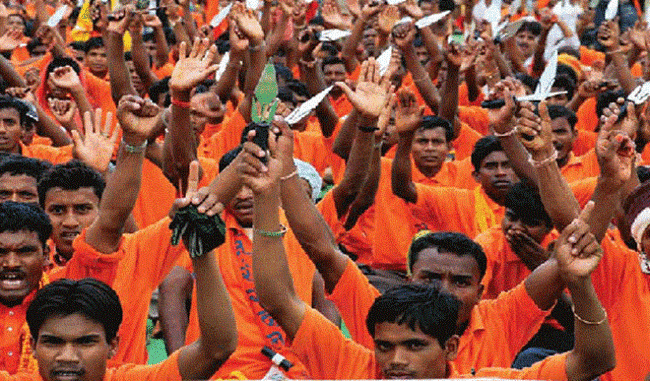 a-case-has-been-registered-against-250-vhp-activists-on-display-of-arms-in-march