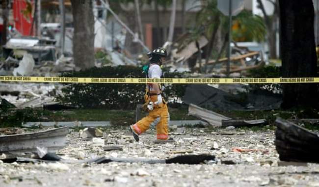 -massive-explosion-at-florida-shopping-plaza-leaves-21-injured