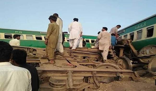 14-killed-79-injured-in-pakistan-train-collision