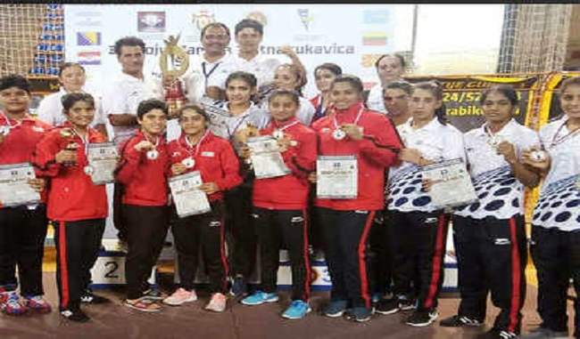 indian-young-boxers-win-4-silver-medals-in-serbia
