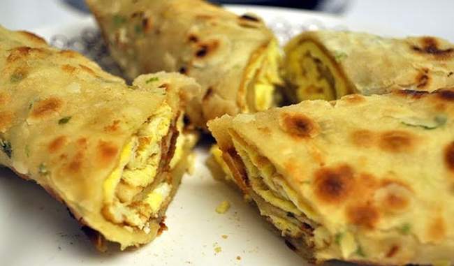 know-the-recipe-of-egg-roll-in-hindi