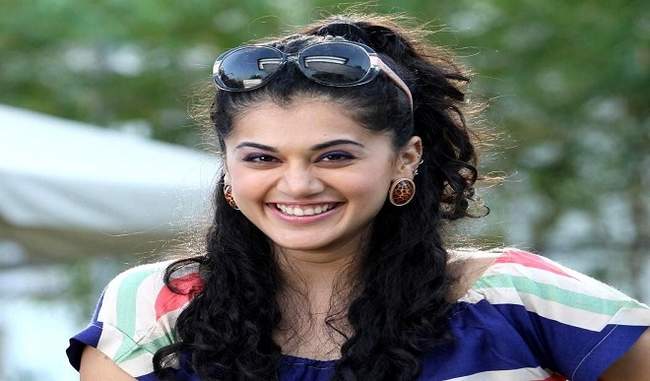 on-the-mission-mangal-poster-controversy-tapsee-pannu-said-star-value-is-a-cruel-reality