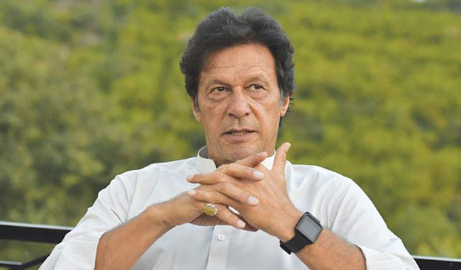 imran-khan-looks-more-favorable-than-other-pakistan-leaders