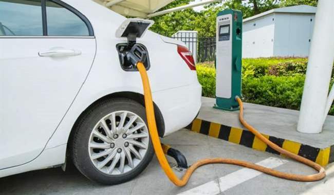 gst-council-reduced-tax-on-electric-vehicles-from-12-to-5