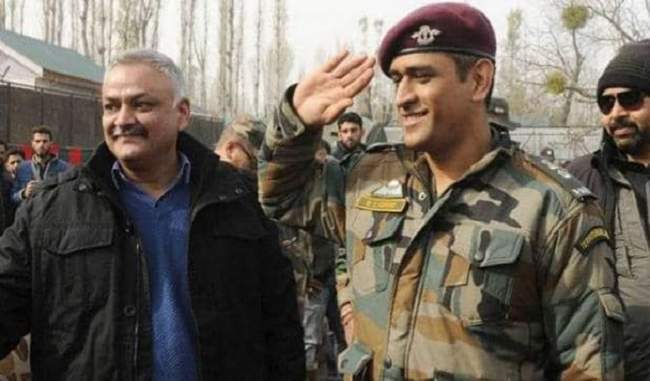 mahendra-singh-dhoni-in-indian-army-started-15-days-duty-in-kashmir