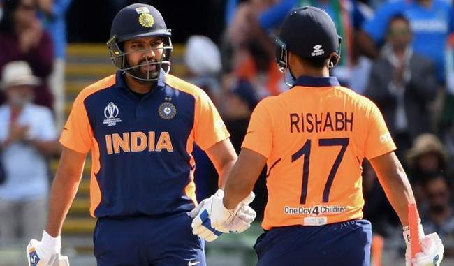 expecting-a-lot-from-rishabh-pant-at-the-onset-is-not-right-says-rohit-sharma