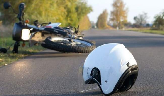 two-motorcyclists-clash-at-delhi-dehradun-highway-one-woman-killed