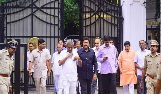 sc-agrees-to-hear-five-and-rebel-mlas-petition