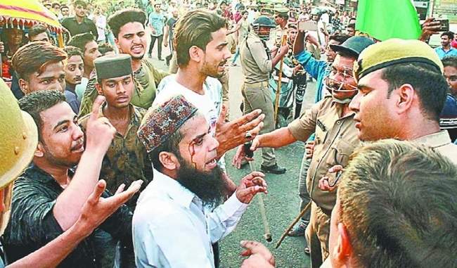 protest-against-the-murder-of-tabrez-after-the-execution-of-julus-ruckus-and-lathi-charge-in-meerut