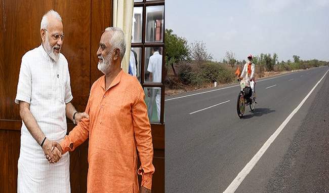man-from-gujarat-vist-by-cycle-to-congratulate-pm-modi-on-huge-victory