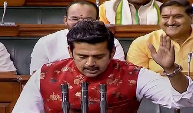 when-ravi-kishan-sang-in-bhojpuri-the-speaker-said-just-keep-your-point