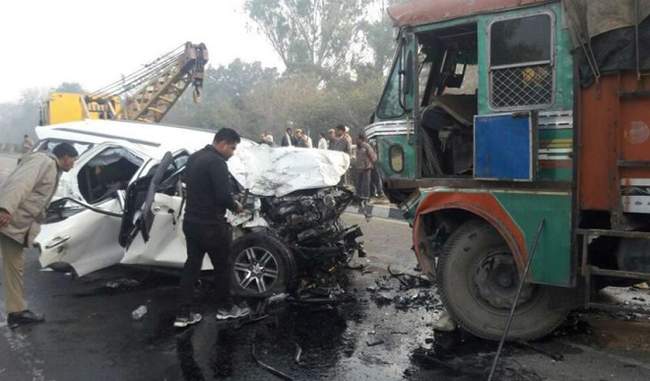 9-people-killed-including-eight-children-a-horrific-road-accident-in-hapur