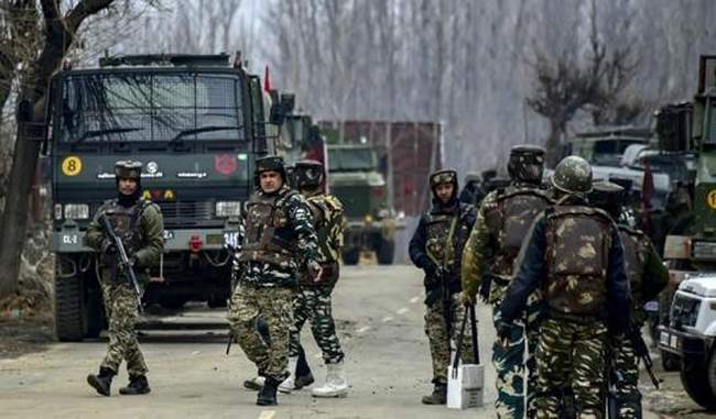कश्मीर में इतनी बड़ी संख्या में सुरक्षा बलों की तैनाती का मकसद कुछ तो है