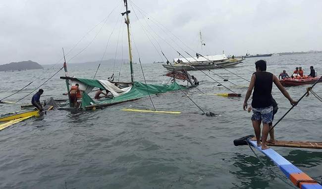 several-down-after-three-boats-capsize-in-philippines-11-dead-3-missing