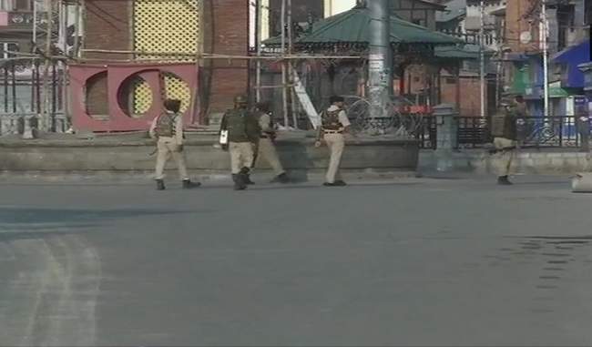 situation-tense-in-kashmir-mobile-internet-services-closed