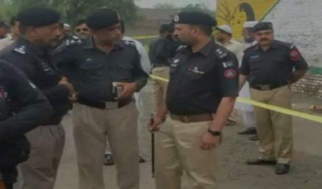 9-including-three-police-personnel-injured-in-bomb-explosion