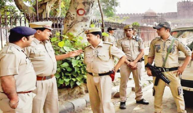 security-stepped-up-in-delhi-ahead-of-independence-day