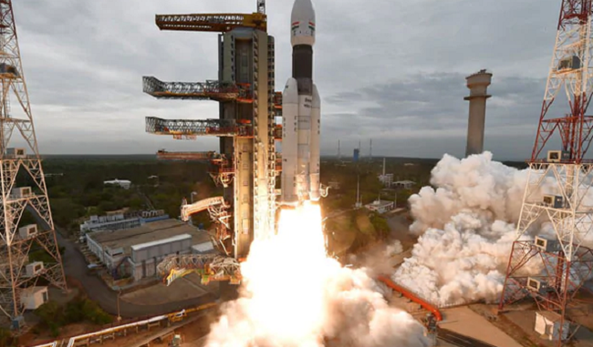 chandrayaan-2-will-be-entered-into-the-moon-s-orbit-on-tuesday
