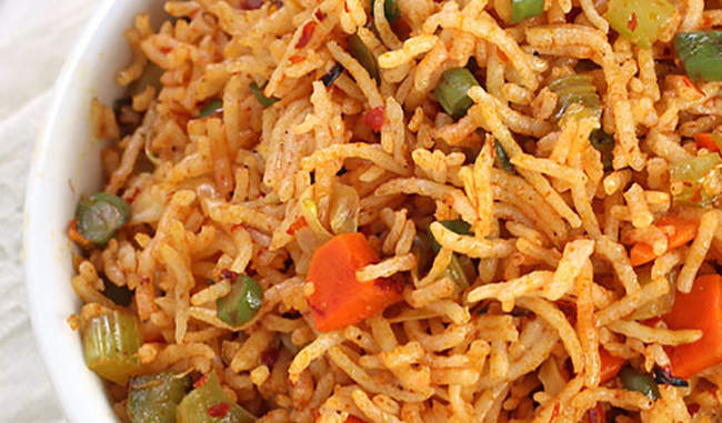 know-the-recipe-of-schezwan-fried-rice-in-hindi