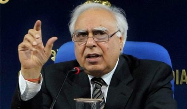 which-bjp-leader-prevented-modi-from-presenting-the-opposition-as-a-villain-sibal