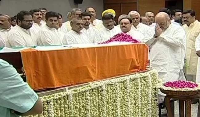 amit-shah-bjp-leaders-pay-last-respects-to-jaitley-at-party-office