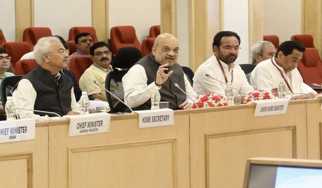 amit-shah-vows-to-uproot-naxalites-resolves-to-fight-menace-jointly-with-states
