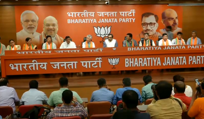 10-sdf-mlas-join-bjp-today