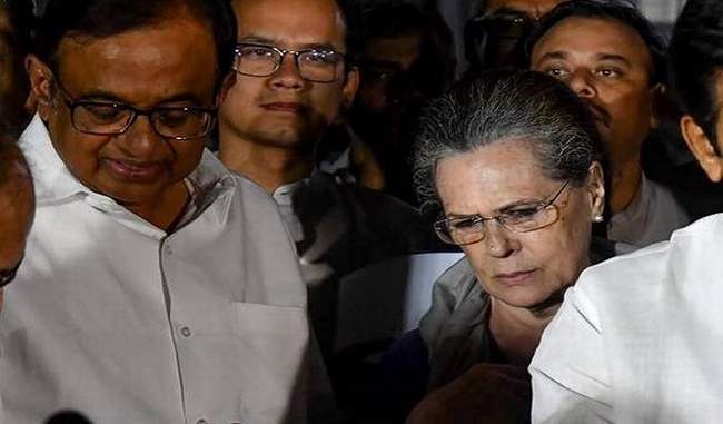 rahul-declines-to-take-back-resignation-sonia-gandhi-appointed-interim-cong-chief