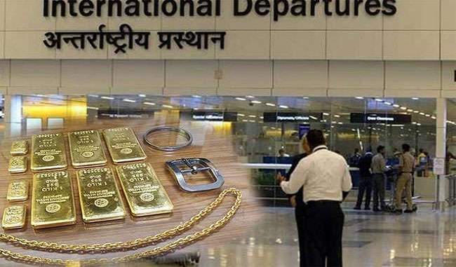 gold-worth-3-crore-was-made-at-customs-officials-igi-airport