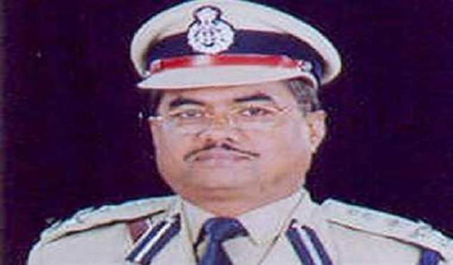 former-uttar-pradesh-director-general-of-police-jagmohan-yadav-case-register