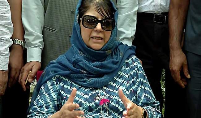 meeting-of-major-political-parties-at-mehboobas-house
