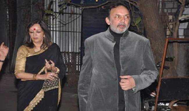 ndtv-prannoy-and-radhika-roy-were-stopped-at-the-airport-before-taking-off-for-a-flight-abroad